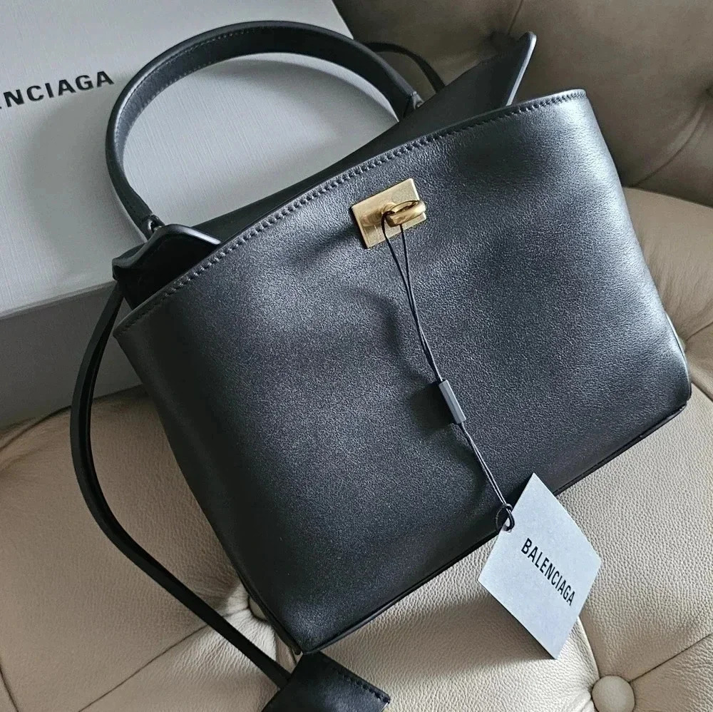 Authentic Balenciaga Rodeo Black Aged Gold Hardware Bag Trend New - Picture 5 of 9